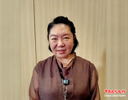 中国国家话剧院院长、著名导演田沁鑫为2024南湖剧展喝彩